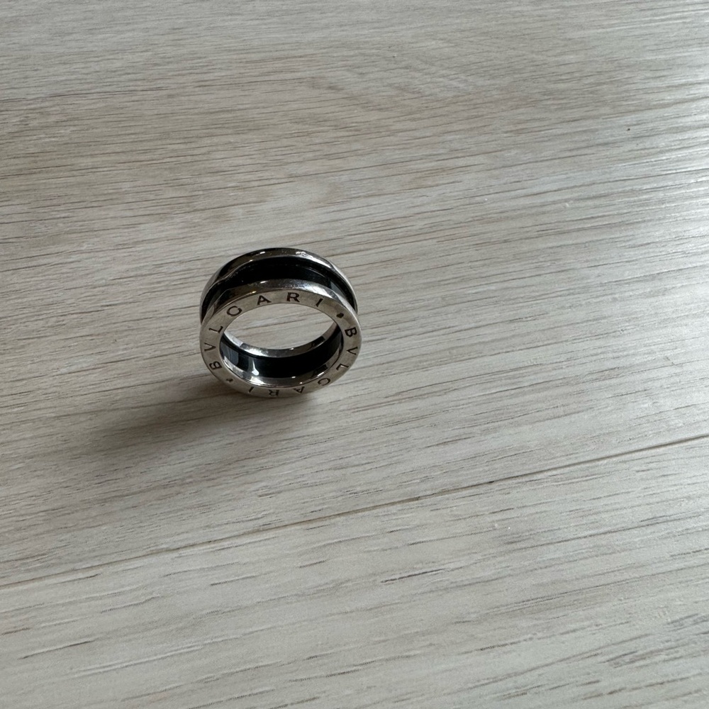 Designer inspired silver ring - Picture 2 of 4